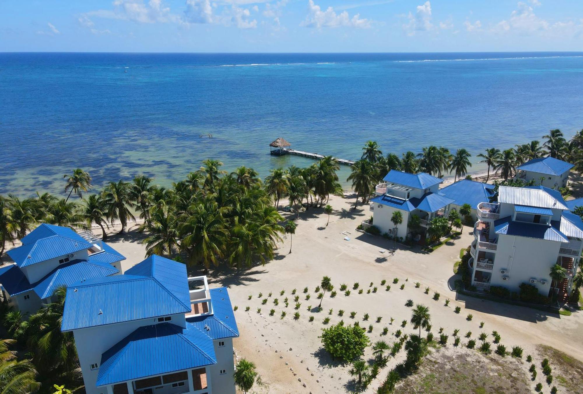 Sapphire Beach Resort San Pedro  Exterior foto